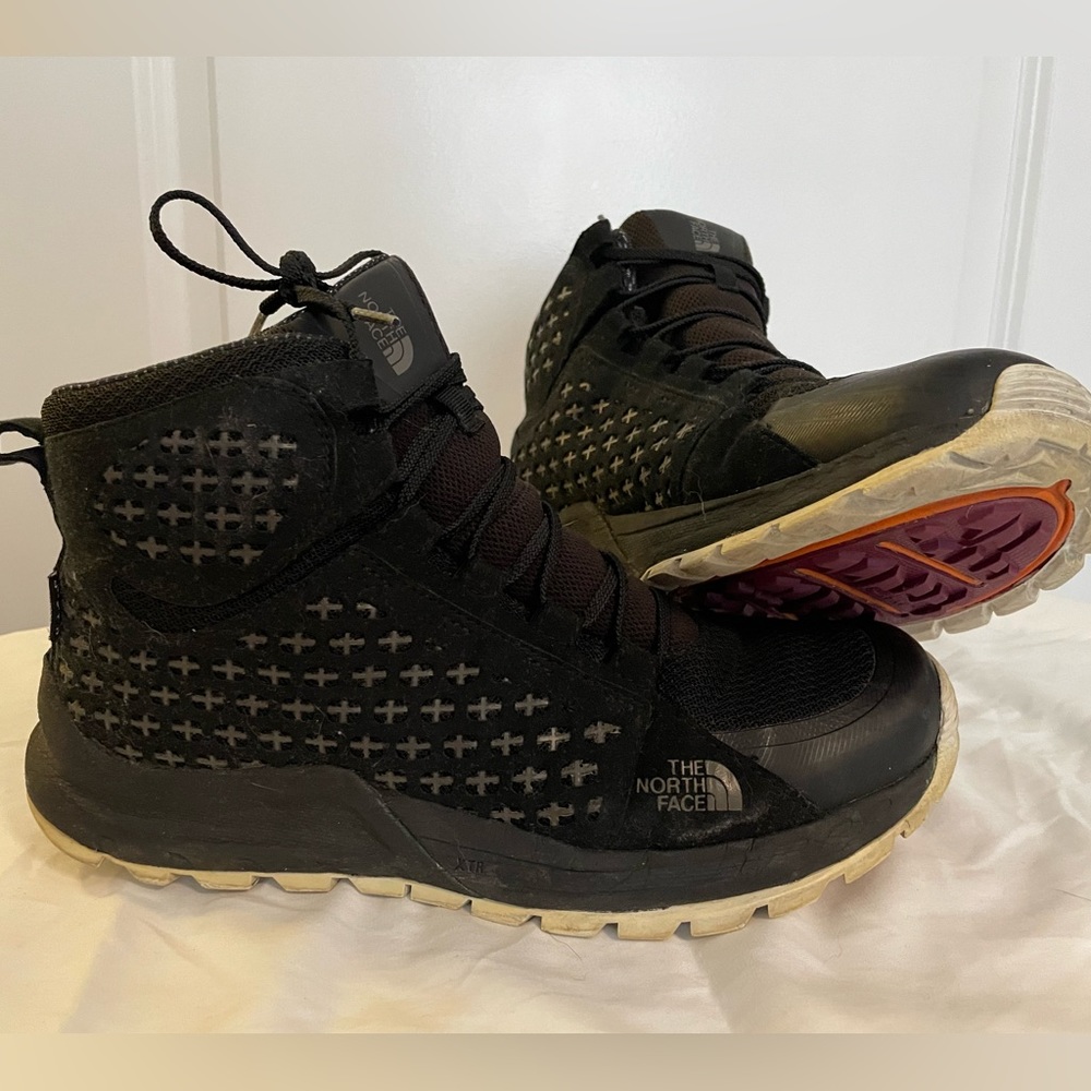 The North Face Women’s High Top Hiking Boots - Size 9